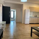 Apartman Glam Lipatti Near Iulius Mall And City Center *