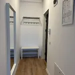 Glam Lipatti Near Iulius Mall And City Center Apartman *