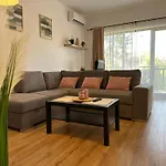Apartman Glam Lipatti Near Iulius Mall And City Center *