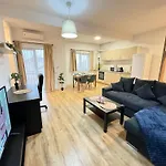 Apartman Glam Lipatti Near Iulius Mall And City Center