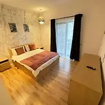 Apartman Glam Lipatti Near Iulius Mall And City Center Temesvár