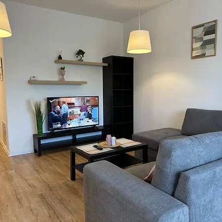 Glam Lipatti Near Iulius Mall And City Center *