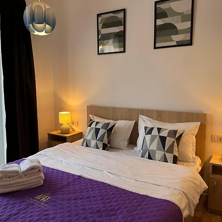 Lägenhet Glam Lipatti Near Iulius Mall And City Center *