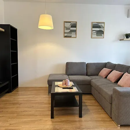 Glam Lipatti Near Iulius Mall And City Center Daire