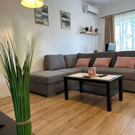 Glam Lipatti Near Iulius Mall And City Center Daire