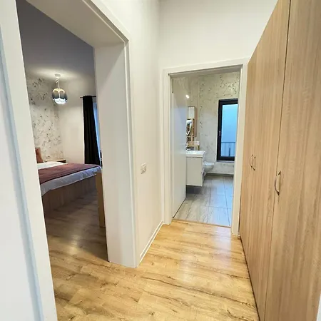 Glam Lipatti Near Iulius Mall And City Center *