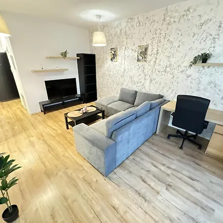 Lägenhet Glam Lipatti Near Iulius Mall And City Center Timişoara