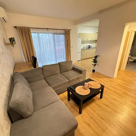 Glam Lipatti Near Iulius Mall And City Center