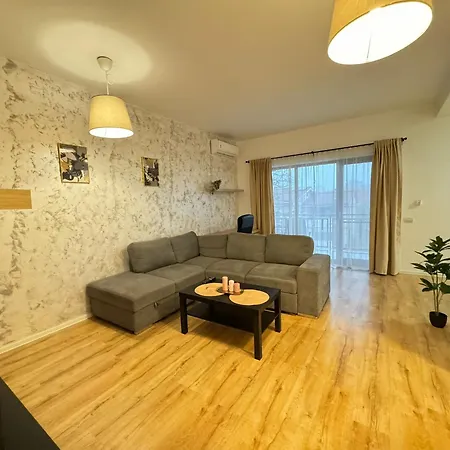 Apartman Glam Lipatti Near Iulius Mall And City Center *