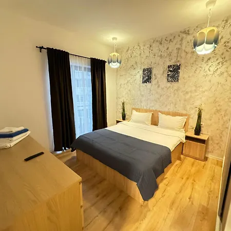 Glam Lipatti Near Iulius Mall And City Center *