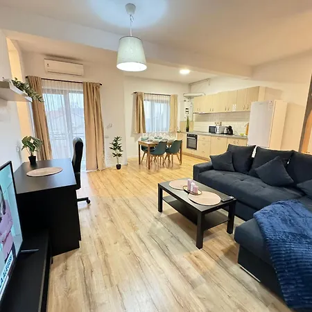 Daire Glam Lipatti Near Iulius Mall And City Center