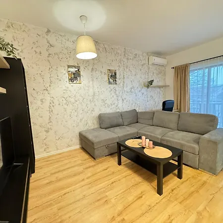 Glam Lipatti Near Iulius Mall And City Center *