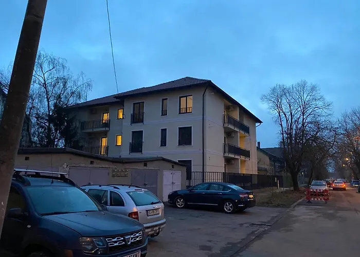 Glam Lipatti Near Iulius Mall And City Center Lägenhet *