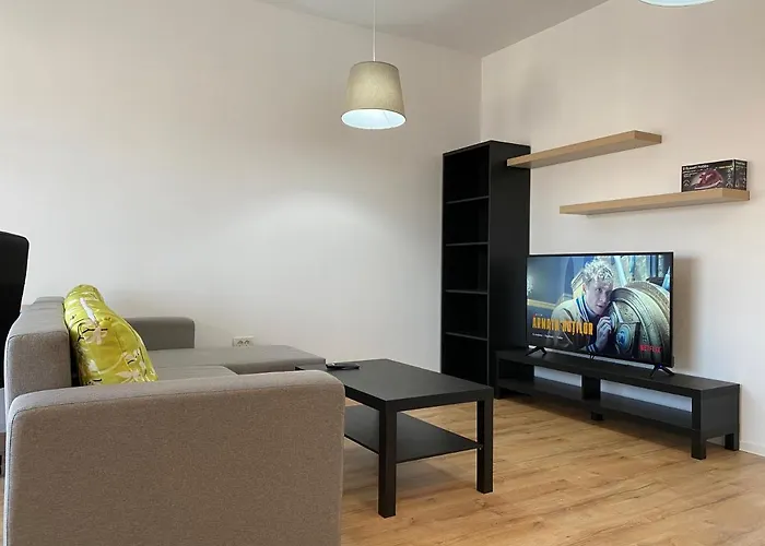 Glam Lipatti Near Iulius Mall And City Center