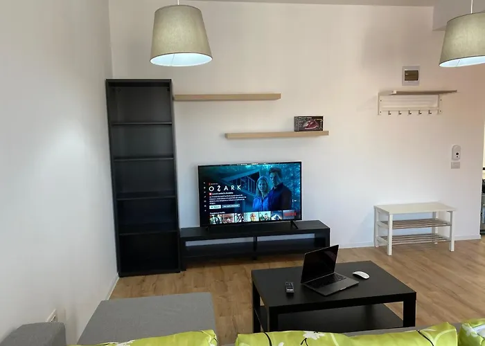 Apartment Glam Lipatti Near Iulius Mall And City Center