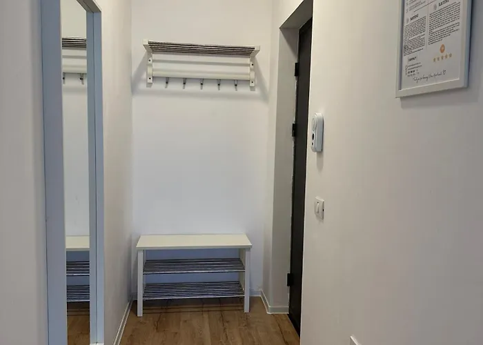 Glam Lipatti Near Iulius Mall And City Center Lägenhet *