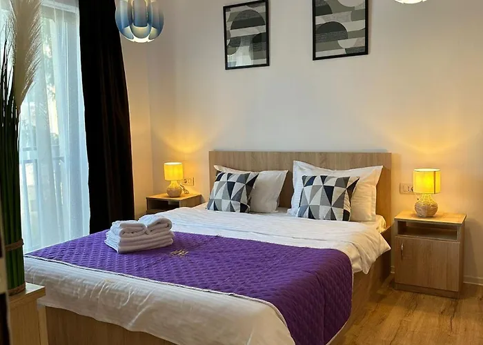 Glam Lipatti Near Iulius Mall And City Center Apartment *