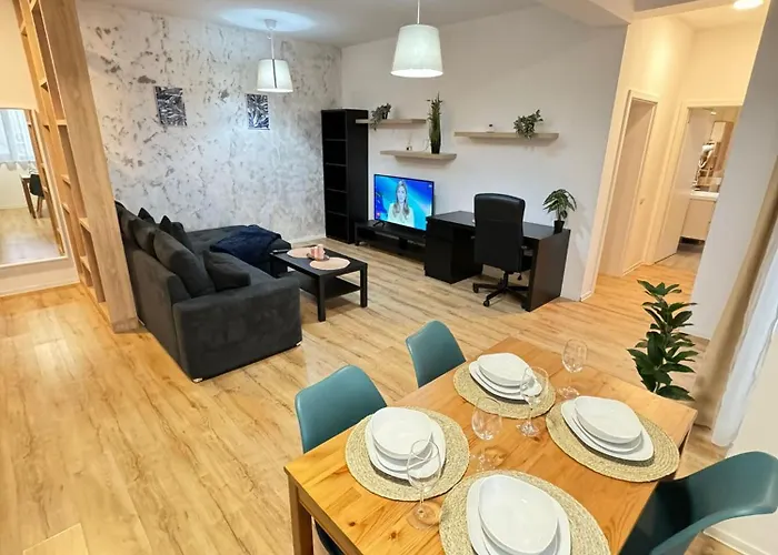 Lägenhet Glam Lipatti Near Iulius Mall And City Center *