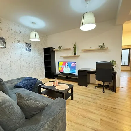 Glam Lipatti Near Iulius Mall And City Center *