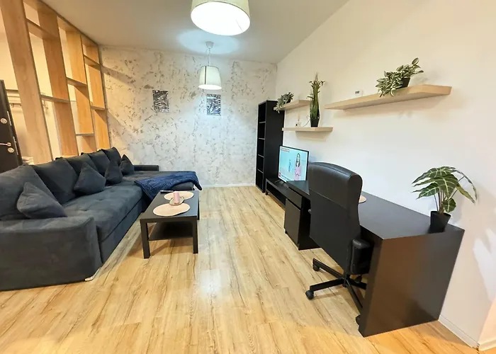 Glam Lipatti Near Iulius Mall And City Center Apartamento