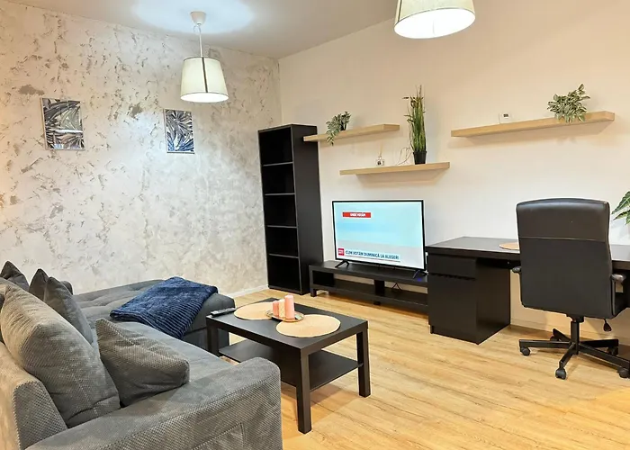 Glam Lipatti Near Iulius Mall And City Center