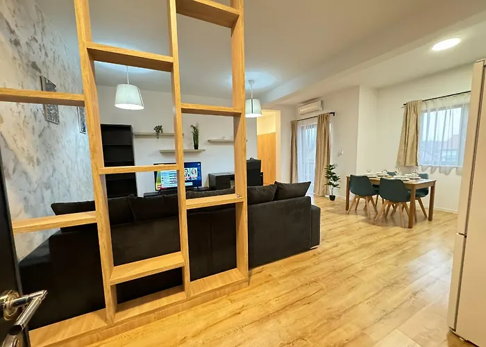 Glam Lipatti Near Iulius Mall And City Center Apartamento